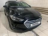 Hyundai Elantra 2018 года за 7 740 000 тг. в Караганда – фото 3