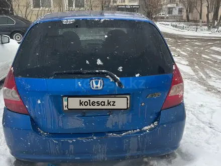 Honda Fit 2005 года за 2 100 000 тг. в Астана – фото 8