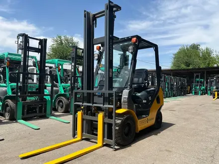 Komatsu  Вилочный погрузчик KOMATSU FG18T 2017 года за 6 900 000 тг. в Алматы