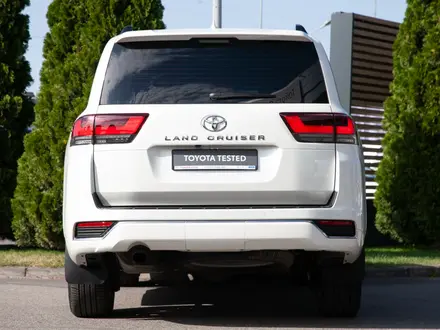 Toyota Land Cruiser 2023 года за 59 000 000 тг. в Алматы – фото 5