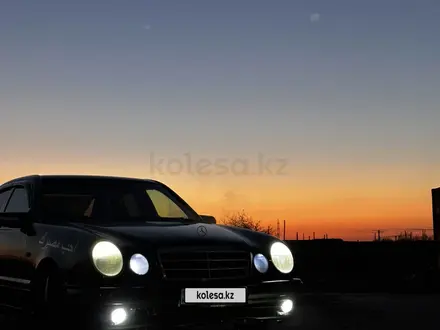 Mercedes-Benz E 200 1996 года за 2 300 000 тг. в Караганда