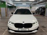 BMW 520 2022 года за 23 000 000 тг. в Астана – фото 2