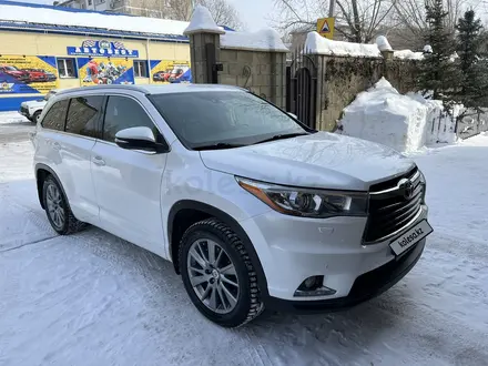 Toyota Highlander 2015 годаүшін16 500 000 тг. в Петропавловск