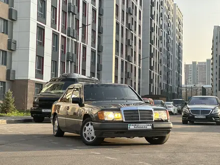 Mercedes-Benz E 230 1991 года за 2 100 000 тг. в Алматы – фото 3