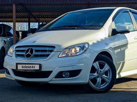 Mercedes-Benz B 180 2011 года за 4 595 000 тг. в Караганда – фото 2