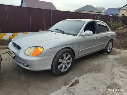 Hyundai Sonata 2001 года за 1 100 000 тг. в Алматы – фото 4