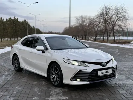 Toyota Camry 2021 года за 17 300 000 тг. в Талдыкорган – фото 5