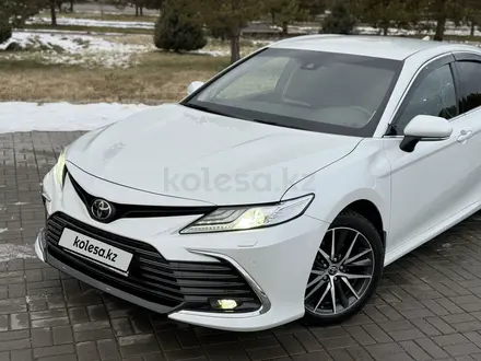 Toyota Camry 2021 года за 17 300 000 тг. в Талдыкорган – фото 7