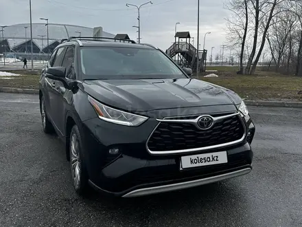 Toyota Highlander 2021 года за 28 000 000 тг. в Актобе