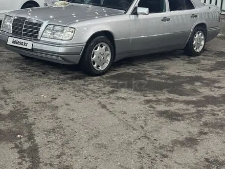 Mercedes-Benz E 280 1994 года за 2 320 000 тг. в Туркестан – фото 8