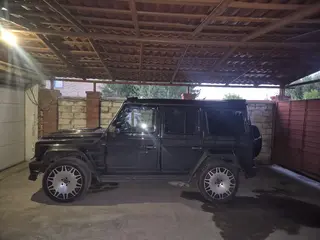 Mercedes-Benz G-Class, 2010