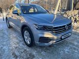 Volkswagen Touareg 2018 годаfor25 500 000 тг. в Уральск