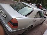 Mercedes-Benz C 200 1997 года за 800 000 тг. в Астана – фото 3