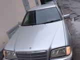 Mercedes-Benz C 200 1997 года за 800 000 тг. в Астана – фото 4