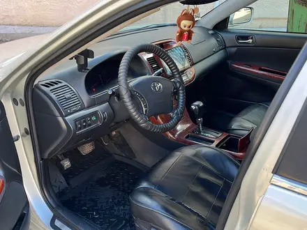 Toyota Camry 2004 года за 6 000 000 тг. в Караганда – фото 3