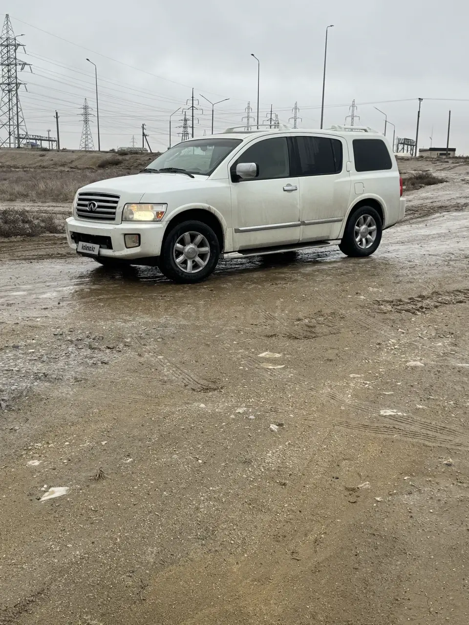 Infiniti QX56, 2005