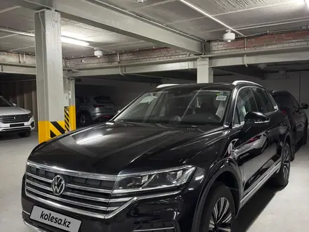 Volkswagen Touareg 2022 года за 29 990 000 тг. в Костанай – фото 2