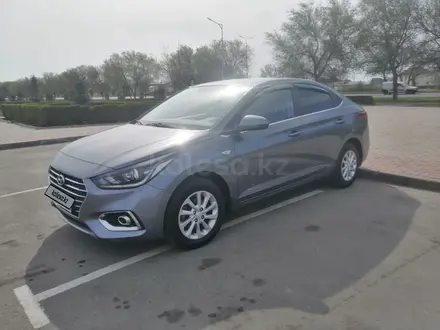 Hyundai Accent 2019 года за 7 200 000 тг. в Шымкент – фото 2