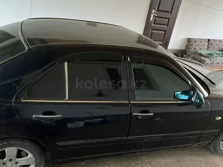 Mercedes-Benz E 230 1996 года за 2 500 000 тг. в Талдыкорган – фото 4