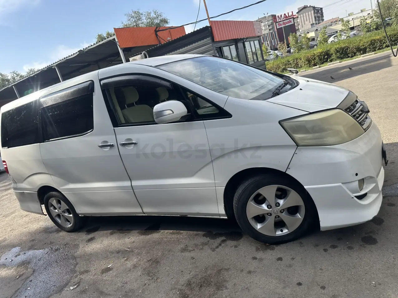 Toyota Alphard, 2005