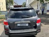 Toyota Highlander 2011 года за 12 100 000 тг. в Алматы – фото 2