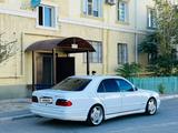 Mercedes-Benz E 320 2002 года за 7 500 000 тг. в Актау – фото 4