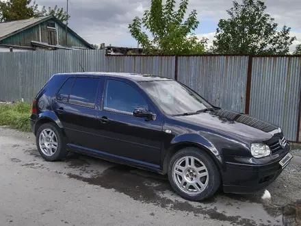 Volkswagen Golf 2002 года за 2 300 000 тг. в Караганда – фото 2