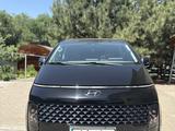 Hyundai Staria 2022 года за 21 500 000 тг. в Алматы