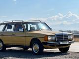 Mercedes-Benz E 240 1982 годаfor7 500 000 тг. в Алматы – фото 4