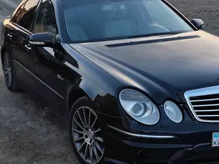 Mercedes-Benz E 320