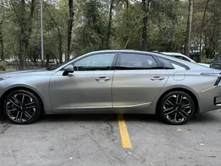 Kia K8, 2025