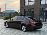 Lexus ES 300h 2013 года за 8 000 000 тг. в Атырау – фото 4