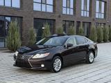 Lexus ES 300h 2013 года за 8 000 000 тг. в Атырау – фото 3