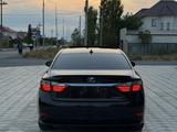 Lexus ES 300h 2013 года за 8 000 000 тг. в Атырау – фото 5