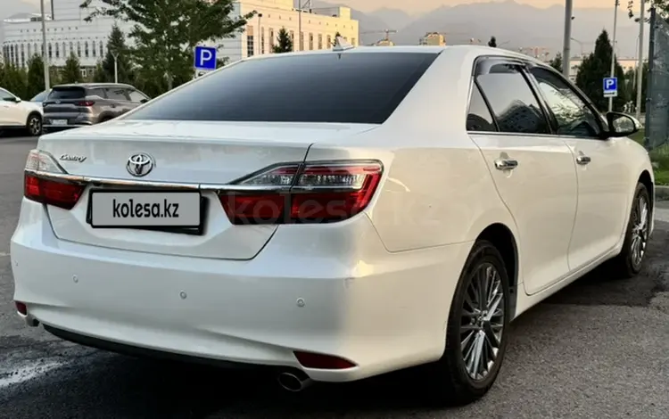 Toyota Camry 2017 года за 13 500 000 тг. в Алматы