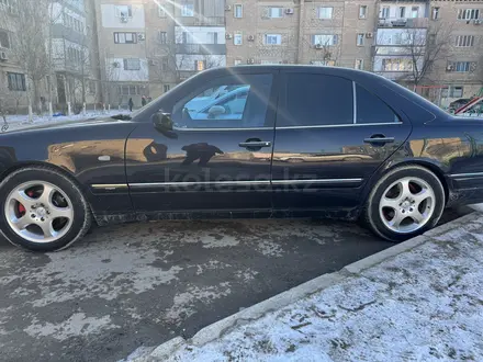 Mercedes-Benz E 280 1999 года за 3 450 000 тг. в Жанаозен – фото 4