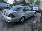 Mercedes-Benz C 200 2000 года за 2 500 000 тг. в Караганда – фото 5