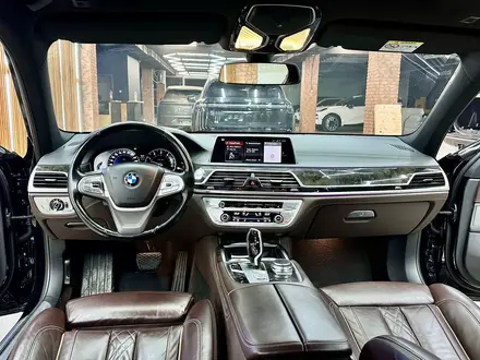 BMW 740 2018 года за 26 000 000 тг. в Алматы – фото 9