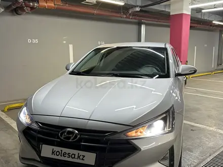 Hyundai Elantra 2019 года за 9 300 000 тг. в Алматы