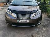 Toyota Sienna 2015 года за 16 000 000 тг. в Алматы