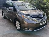 Toyota Sienna 2015 года за 16 000 000 тг. в Алматы – фото 3