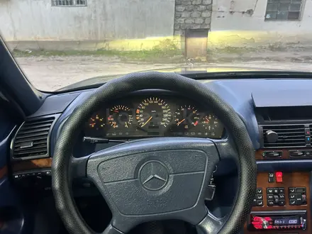 Mercedes-Benz S 320 1996 года за 3 800 000 тг. в Тараз – фото 4