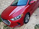 Hyundai Elantra 2018 годаfor8 200 000 тг. в Шымкент – фото 3