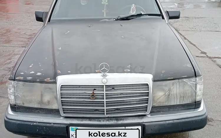 Mercedes-Benz E 200 1990 года за 1 300 000 тг. в Усть-Каменогорск