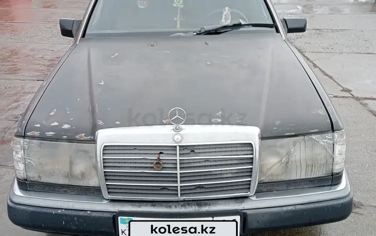 Mercedes-Benz E 200 1990 годаүшін1 300 000 тг. в Усть-Каменогорск