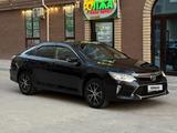 Toyota Camry 2015 года за 9 200 000 тг. в Актау – фото 2