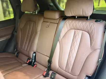 BMW X5 2023 года за 50 000 000 тг. в Алматы – фото 17