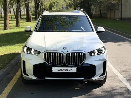 BMW X5 2023 года за 50 000 000 тг. в Алматы