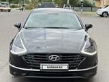 Hyundai Sonata 2022 годаүшін11 800 000 тг. в Астана – фото 2