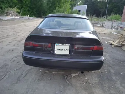 Toyota Camry 1998 года за 2 500 000 тг. в Семей – фото 5